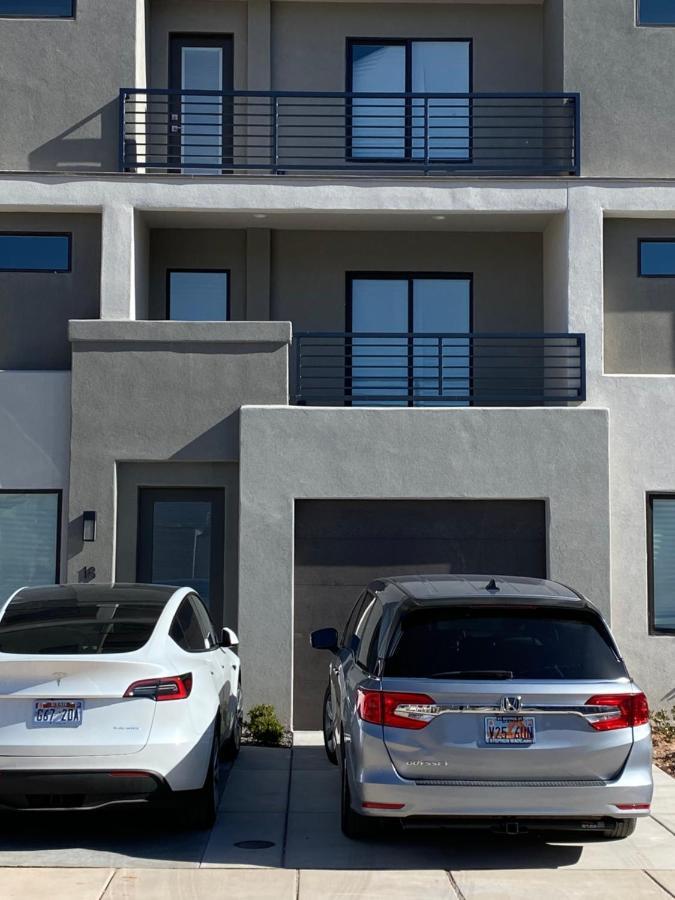 סנט ג'ורג' Zen Trail Retreat - New 5 Bedroom Luxury Condo מראה חיצוני תמונה
